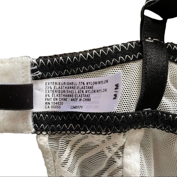 Jacob LINGERIE Ivory Black Lace Chemise
Padded Cups M - Picture 8 of 8